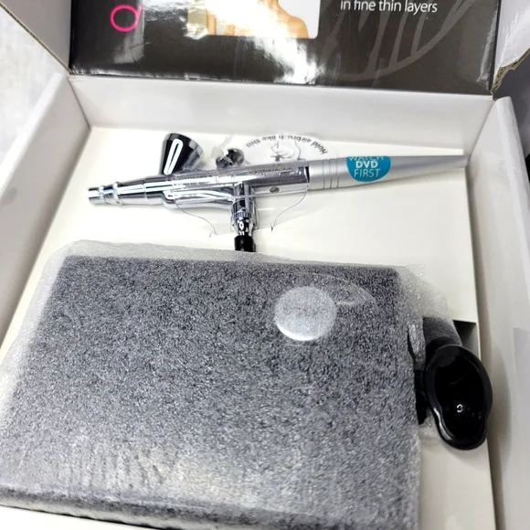 AIRBRUSH MAKEUP SYSTEM // NEW ‼️FOR CLOSET CLOSING ONLY - Picture 2 of 10